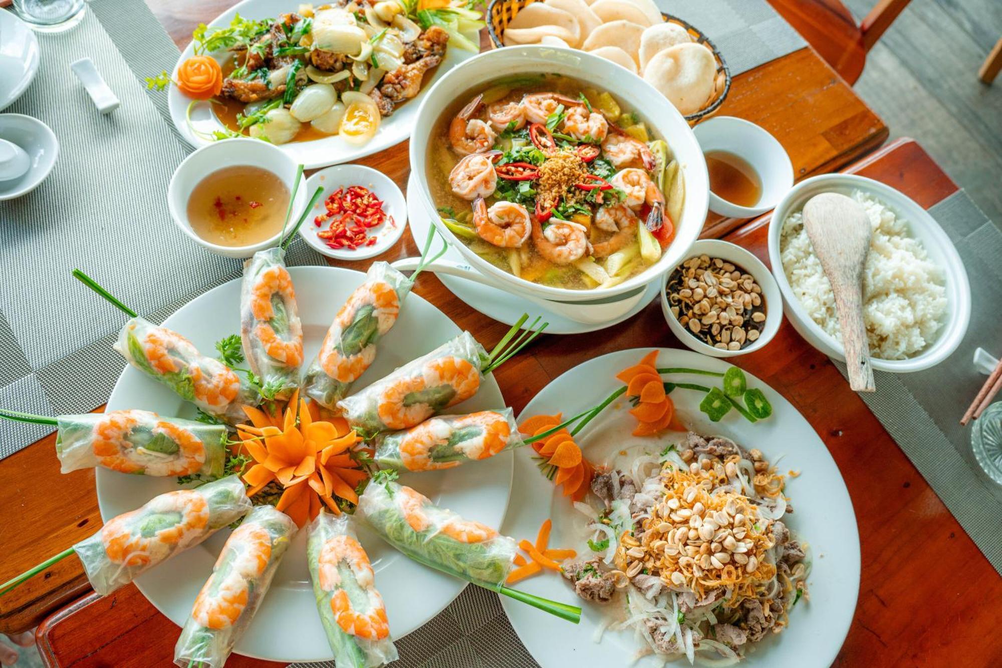 Mekong Lodge Resort Кай Бе Екстериор снимка